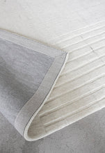 Ladda upp bild till gallerivisning, LAYERED - Circular Ullmatta