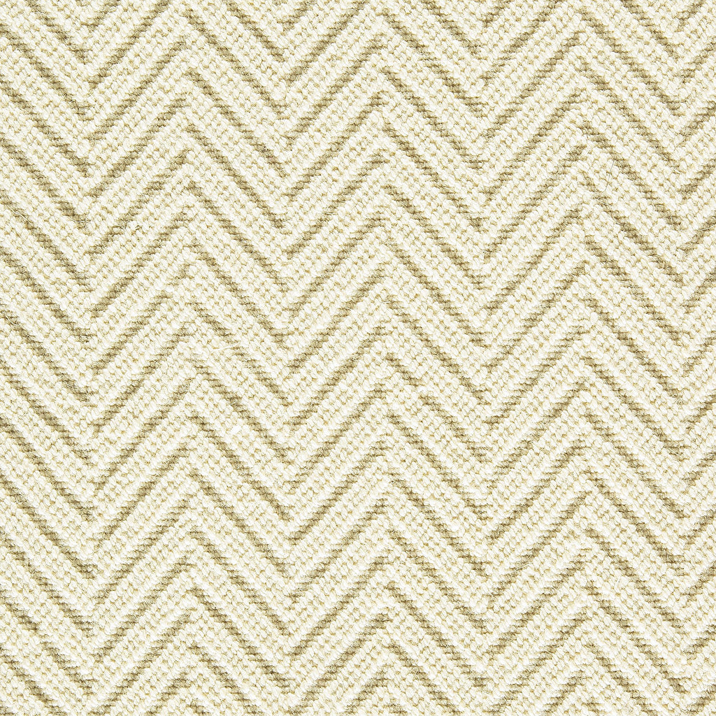 686b8ef8086f43de5ca365f0_Royal_2520Class_25204023