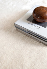 Ladda upp bild till gallerivisning, LAYERED ARTISAN ULLMATTA BONE WHITE

