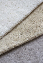 Ladda upp bild till gallerivisning, LAYERED ARTISAN ULLMATTA BONE WHITE
