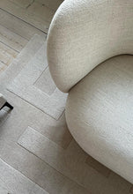Ladda upp bild till gallerivisning, LAYERED BYZANTINE GRANDE LIGHT OATMEAL ULLMATTA
